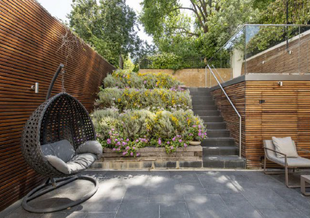 Elgin Crescent - garden.jpg